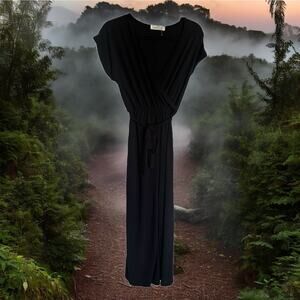 Tiffany & Grey Womens Romper Sz Petite L Black Short Sleeves Long Pants Stretchy